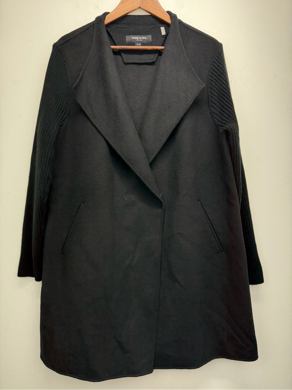 Kenneth Cole New York size XL Women's Black Wool Blend Ribbed Knit Sleeve Coat